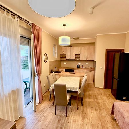 Roomsapartments Popcourt Pancsova Kültér fotó