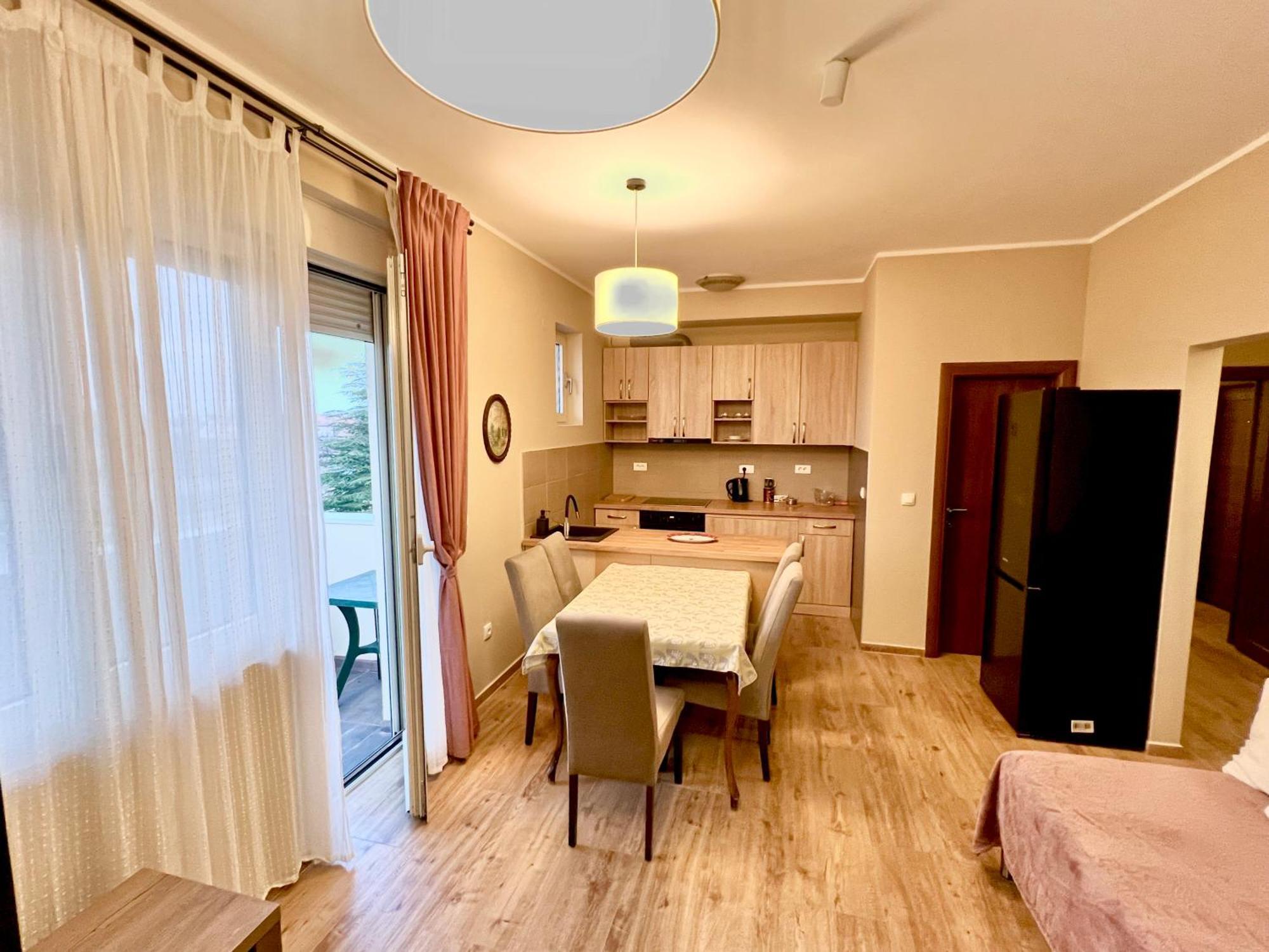 Roomsapartments Popcourt Pancsova Kültér fotó