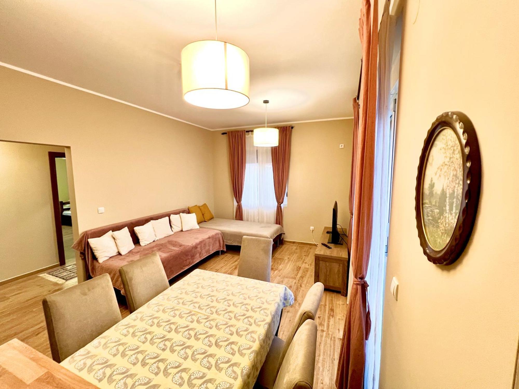 Roomsapartments Popcourt Pancsova Kültér fotó
