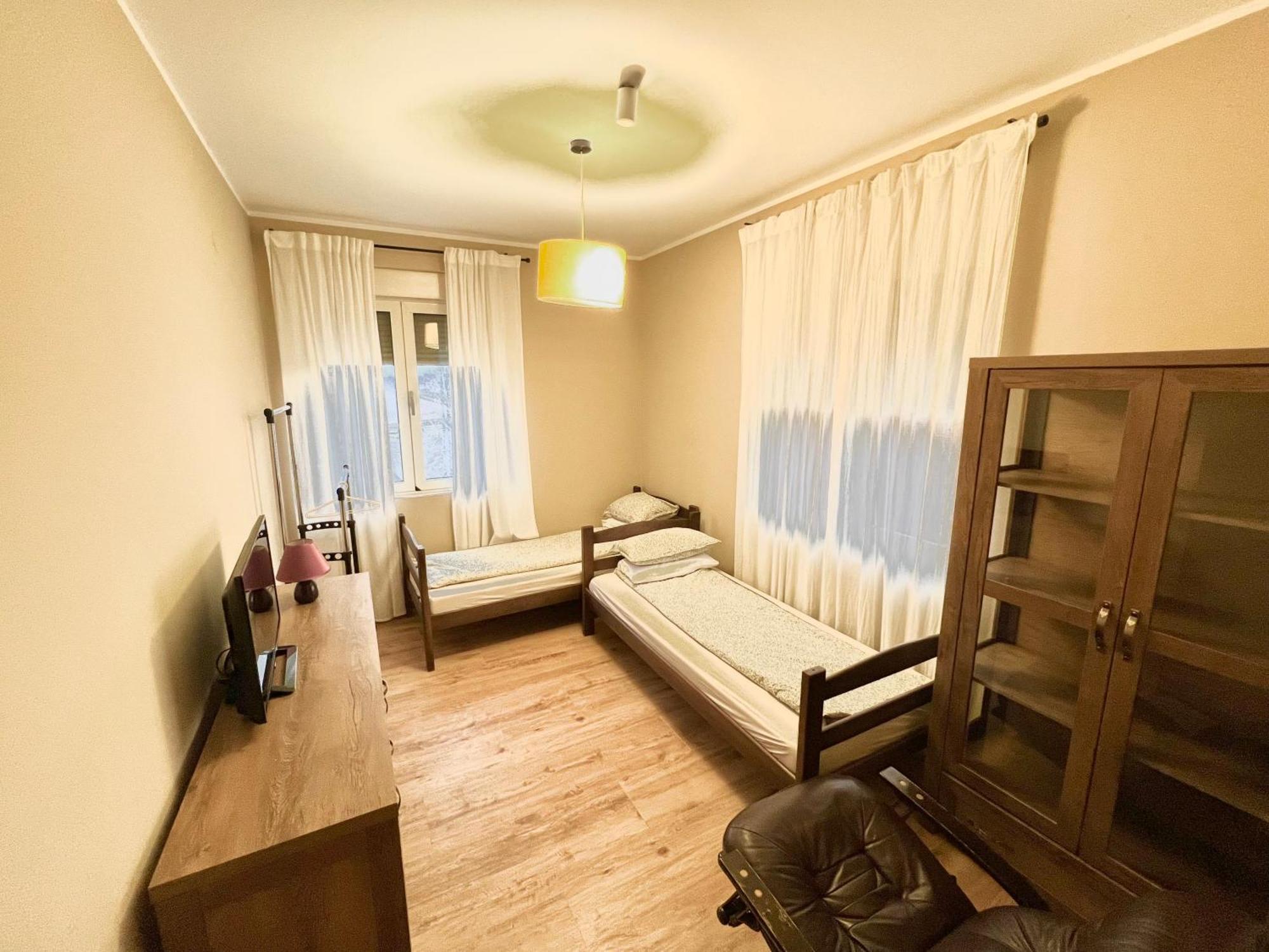 Roomsapartments Popcourt Pancsova Kültér fotó